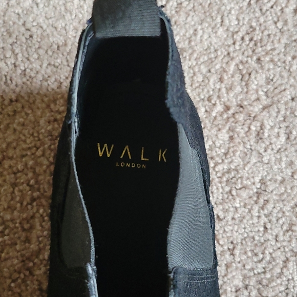 Walk London Chelsea Boots in Black Suede Size 10 - Picture 4 of 5